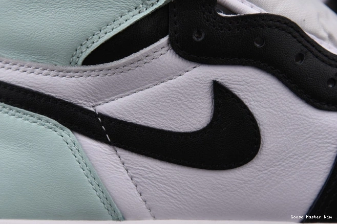 861428-100 Retro 1 Igloo Jordan High 0729